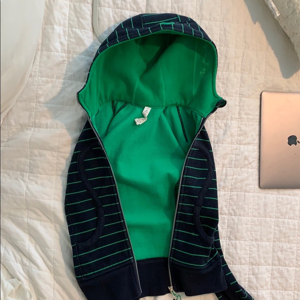 lulu lemon size 2 jacket